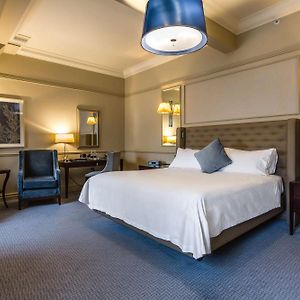 Deluxe King Room Mobility Accessible